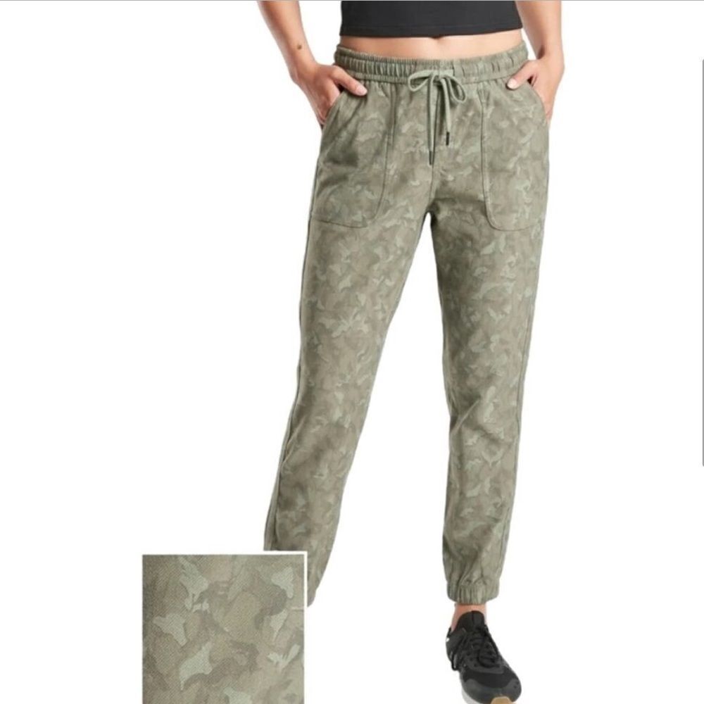 Athleta Farallon Jogger Olive Green Camo 12 Petite